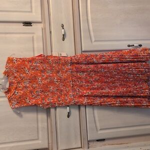 Floral Pleated Sleeveless Dress